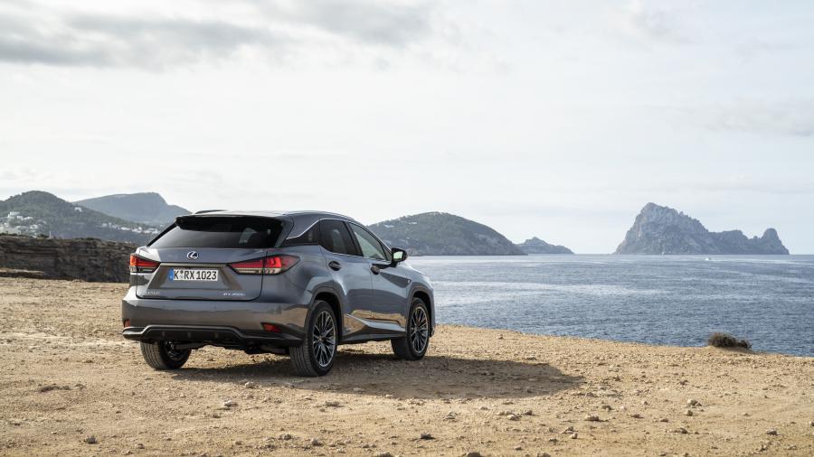  Lexus RX450h F-Sport 2019 года  (WW) (фото 9 из 42)
